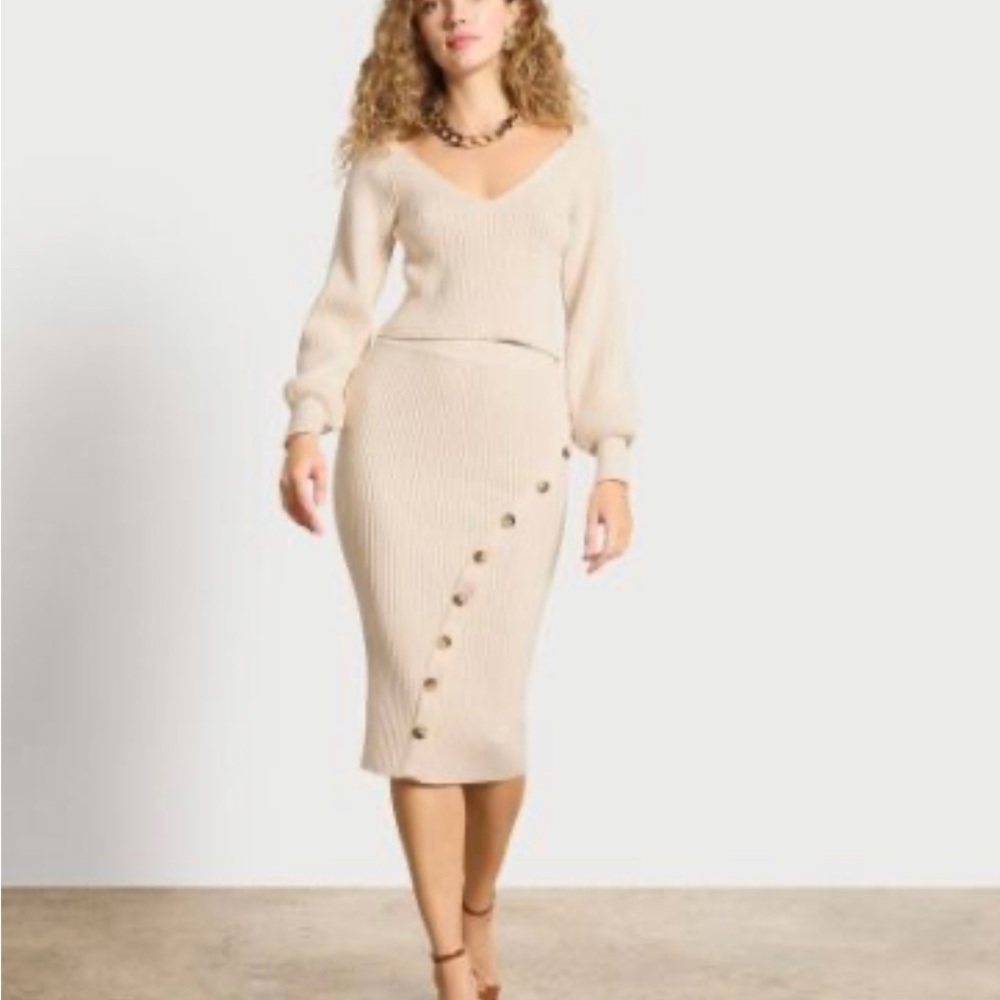 Selling this Sam Edelman ribbed skirt / sweater set. Only worn once